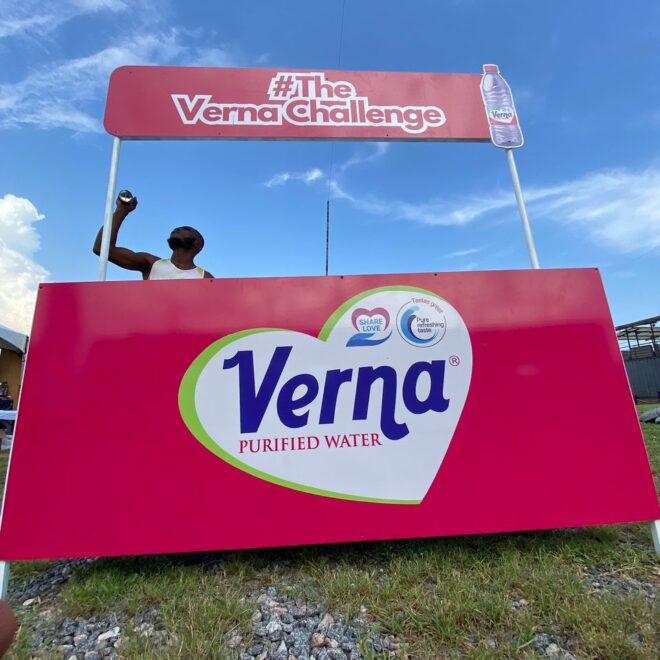 Verna Pop up Stand